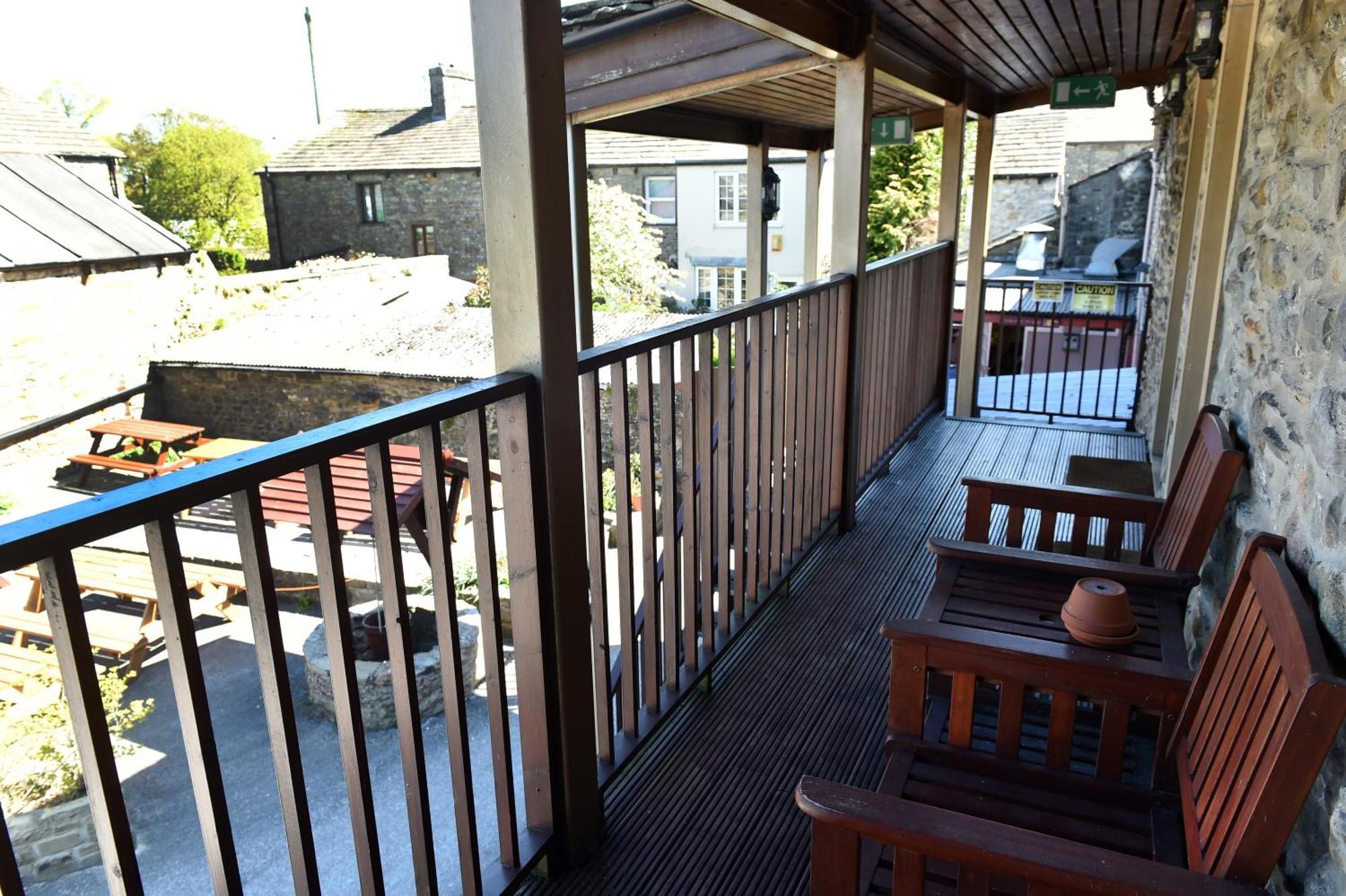 Masons Arms Hotel Gargrave Exterior foto